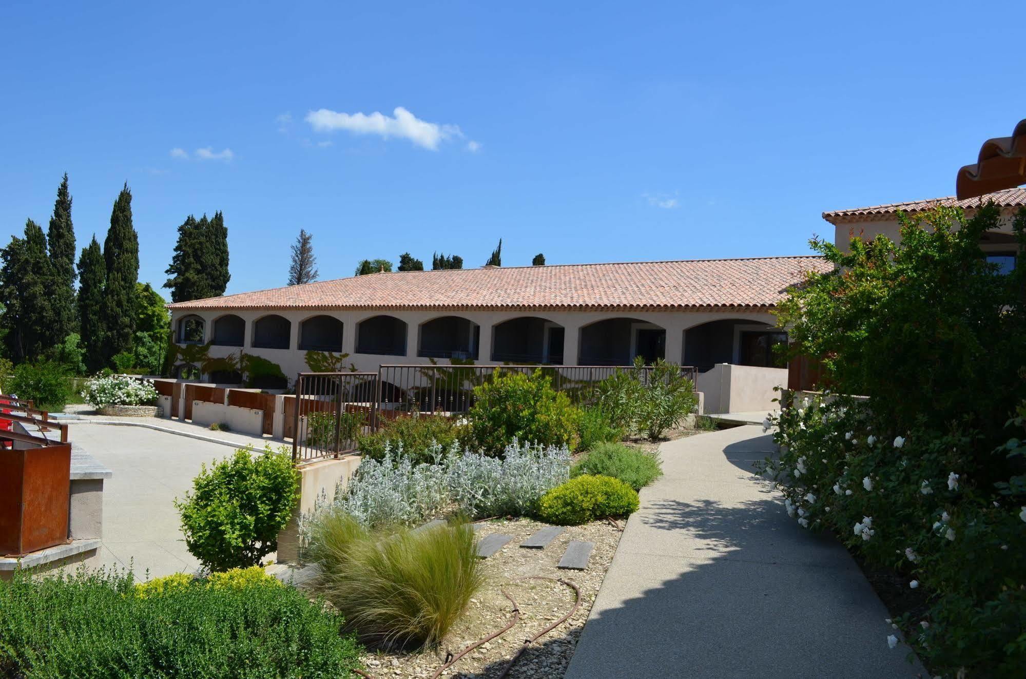 Mas De Valrugues Holifrance Aparthotel Saint-Rémy-de-Provence Exteriör bild