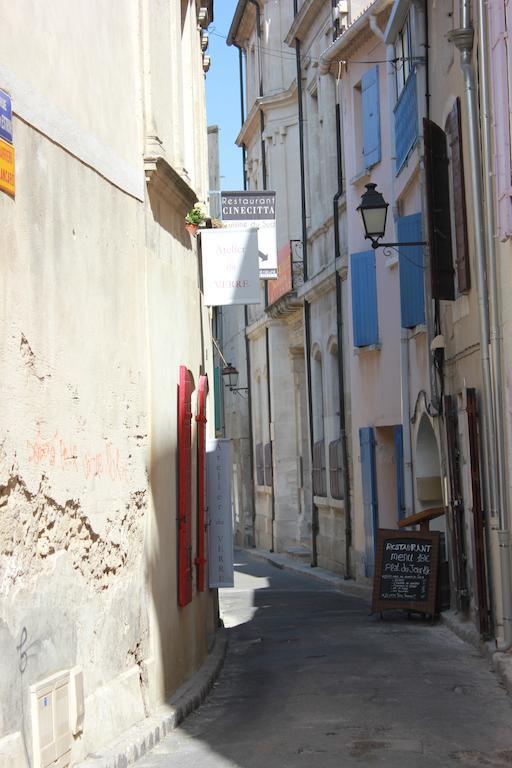Mas De Valrugues Holifrance Aparthotel Saint-Rémy-de-Provence Exteriör bild
